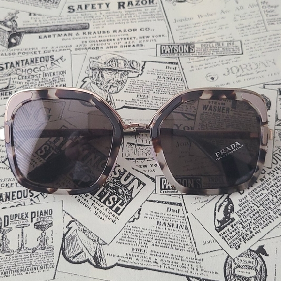 🔥PRADA WOMEN'S DESIGNER 54mm SHADES - Picture 3 of 15